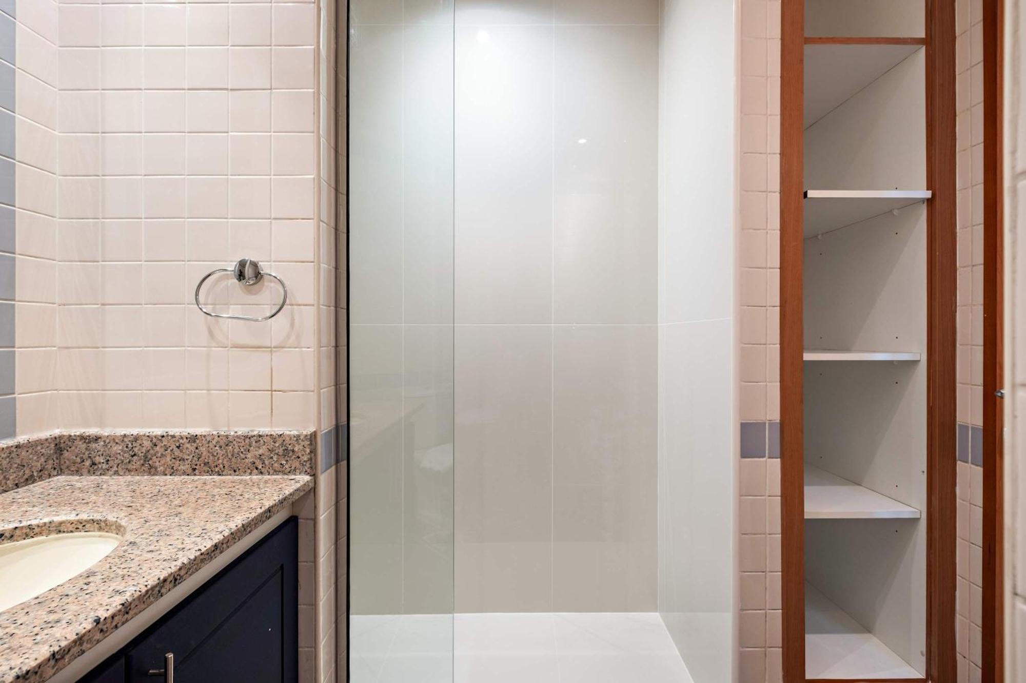 Apartment Silkhaus Chic At Barsha Heights In Madison