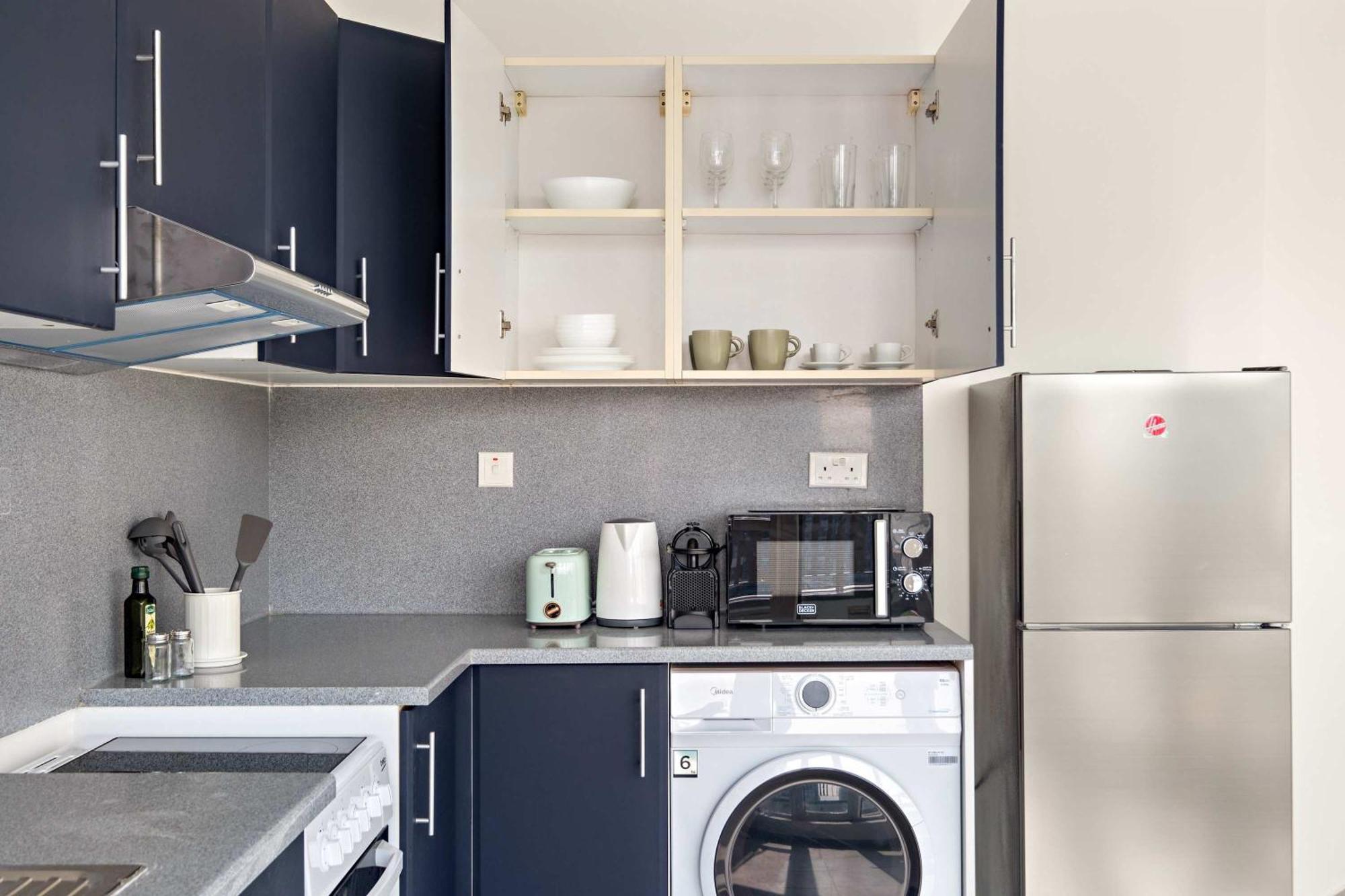 Apartment Silkhaus Chic At Barsha Heights In Madison